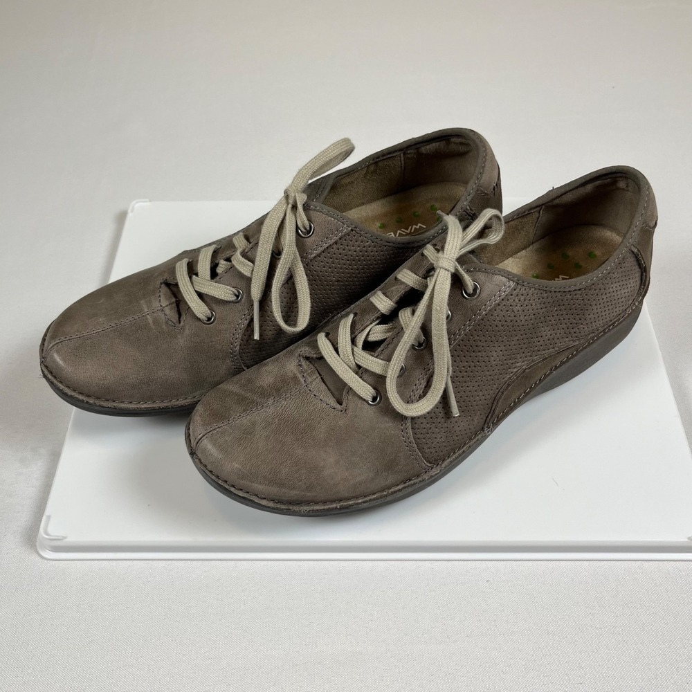 CLARKS Wave Walk Brown‎ Nubuck Leather Shoes - Women's 9 - Comfort Cushioned
